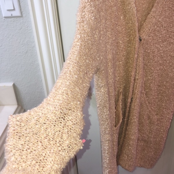 A long beige cardigan - Picture 5 of 6